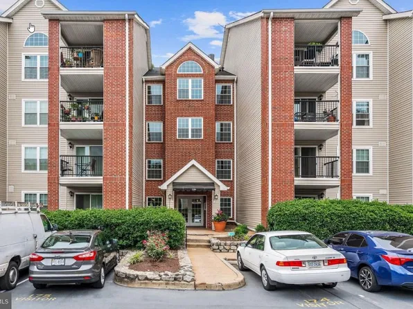 3309 Wyndham Cir APT 4182, Alexandria, VA 22302