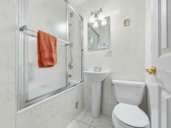 87 Sherman Place image 14 of 37