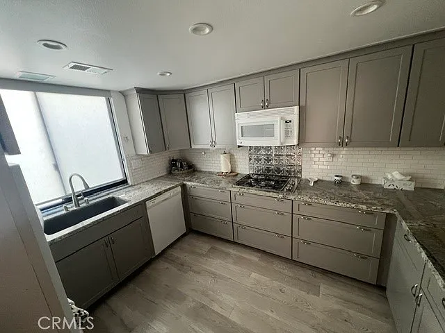 21 Don Quixote Dr — Photo 16