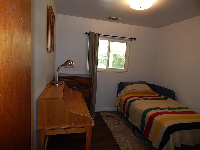 1020 Snyder Dr — Photo 11