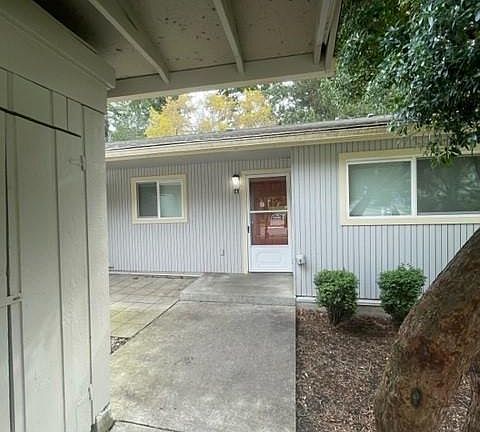 3rd image of 2842 Mount Baker Pass Ave #3
