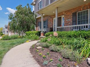 2605 Ark Dr, Bloomington, IL