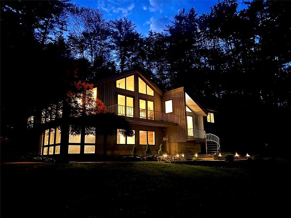 1st image of 29 Broad Acres Dr