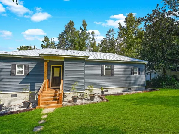 74 Lookout Dr, Eufaula, AL 36027