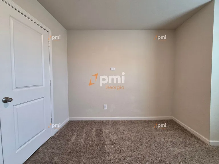 511 Highwood Ln — Photo 9