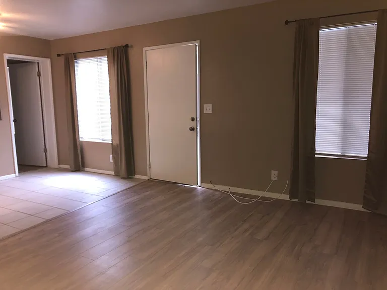 619 W Ridgecrest Blvd — Photo 4