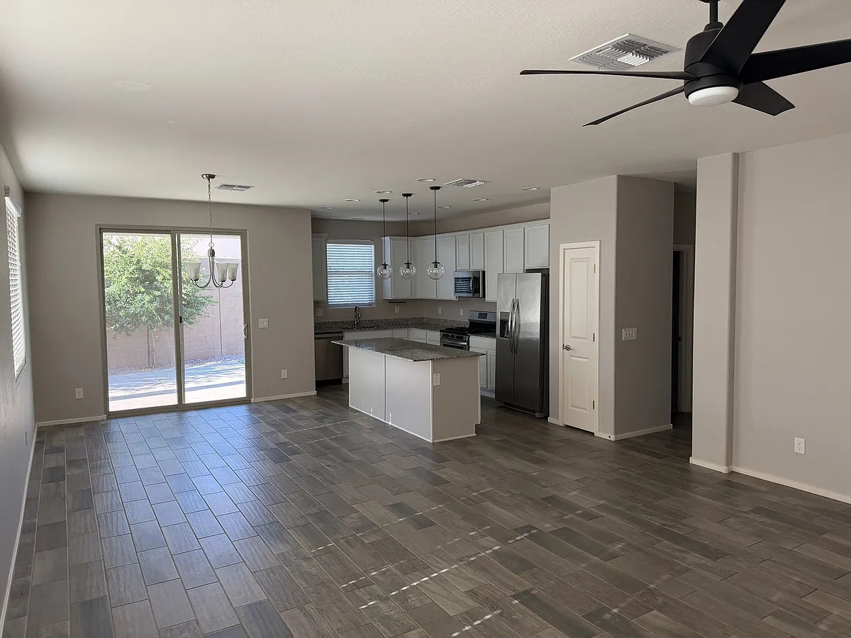 Building Photo - 14377 W Hackamore Dr