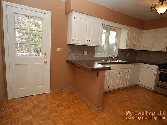 4th image of 3114 N Lake Dr #3114