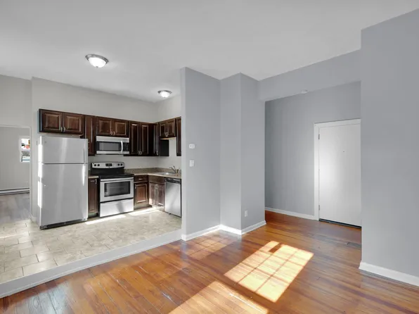 439 W Walnut St