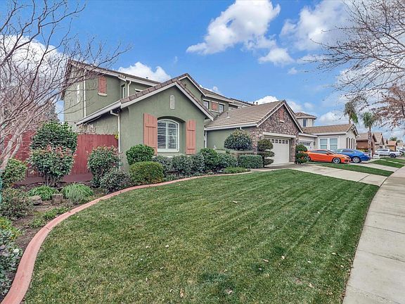 3rd image of 1004 Kensington Way
