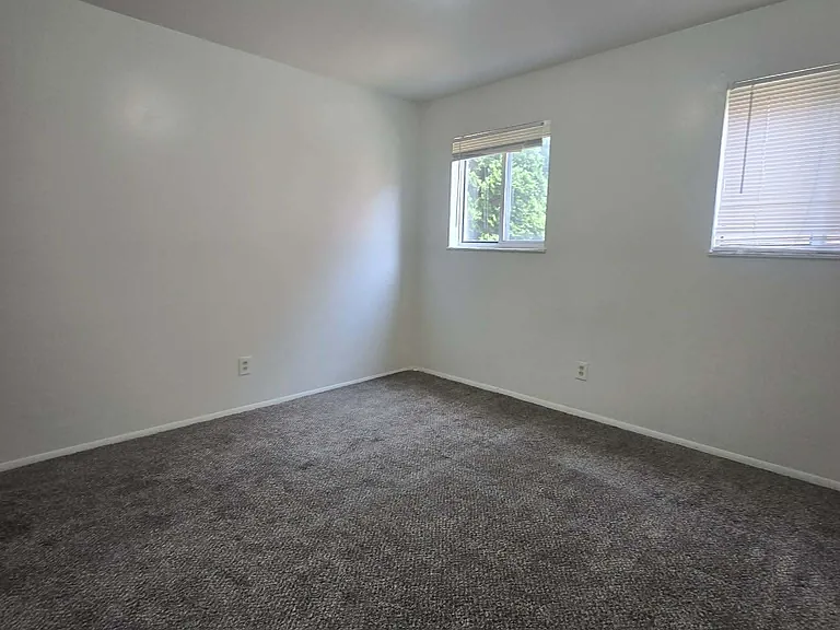 7709 Circle Dr — Photo 11