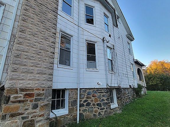4th image of 4107 Liberty Heights Ave
