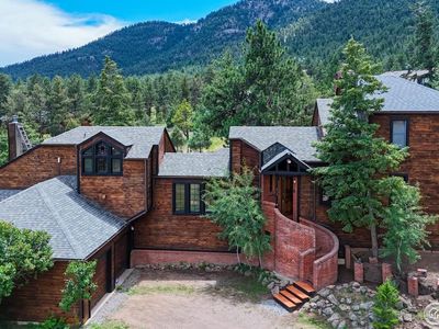 253 Apache, Lyons, CO, 80540