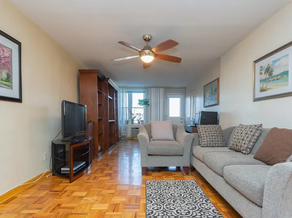 65-15 Alderton Street image 2 of 14