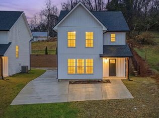 1922 Siam Rd, Elizabethton, TN 37643