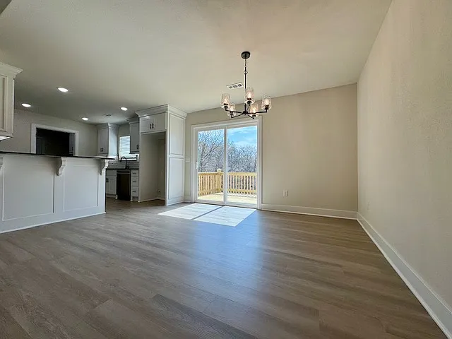 69 Stoneykirk Dr — Photo 4
