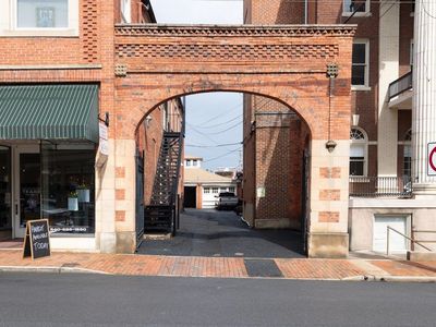 117 W Frederick St APT 2, Staunton, VA, 24401