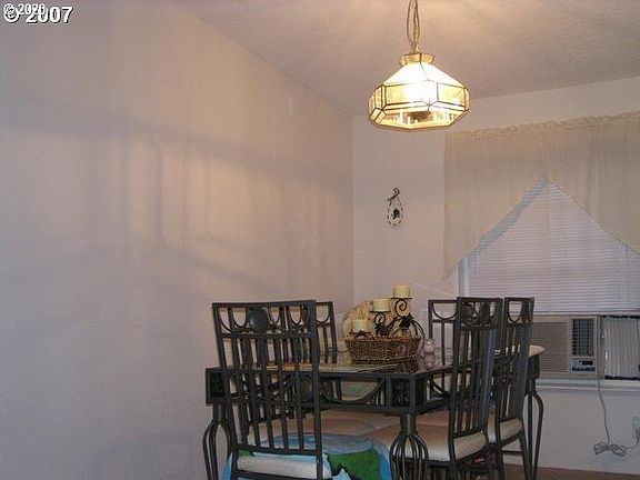 5th image of 1057 NE Lincoln St