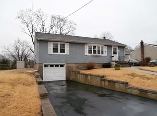 70 Grant Ave, Pompton Lakes, NJ 07442