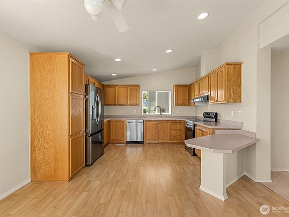 5th image of 1212 Woods Street