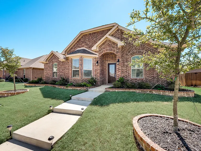 1321 Crescent Cove Dr — Photo 4