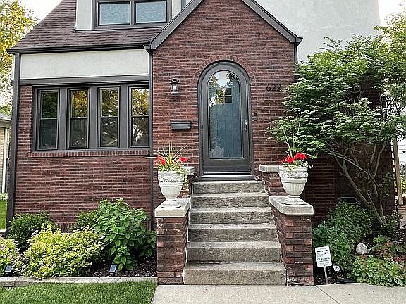 4th image of 622 S Chestnut Ave