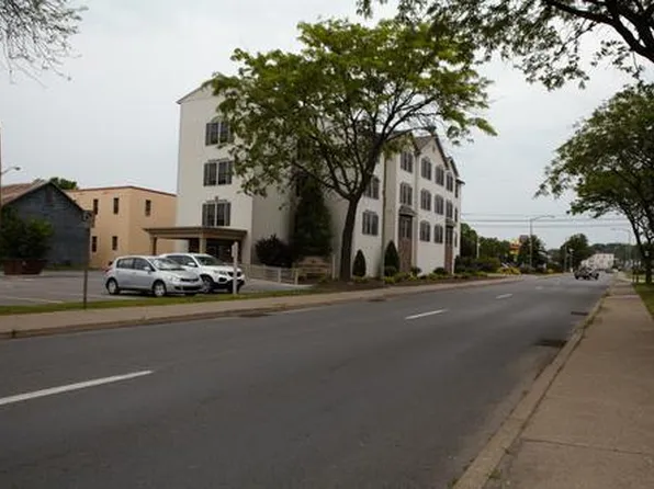 130 S Arch St #B5, Milton, PA 17847