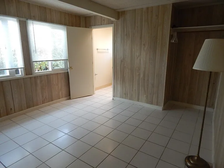 725 Adeline Pl — Photo 12