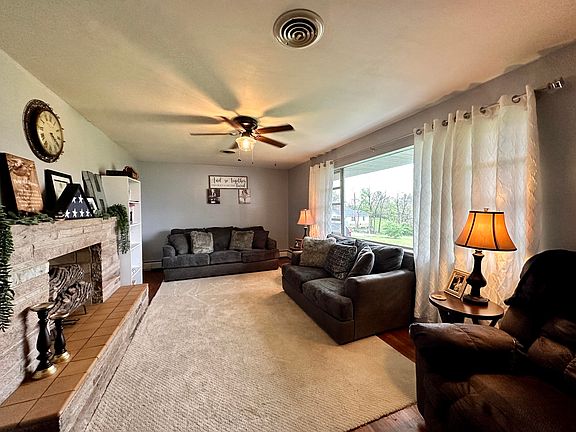 5th image of 304 Circle Ave