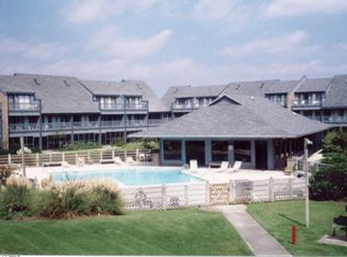 9201 Coast Guard Rd #G304, Emerald Isle, NC 28594