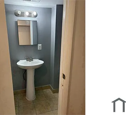 1921 N Fulton Ave — Photo 27