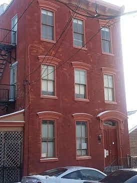 12 E Farnum St