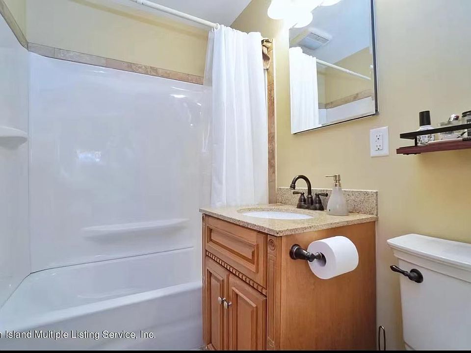 1st image of 532 W Caswell Ave Floor 2