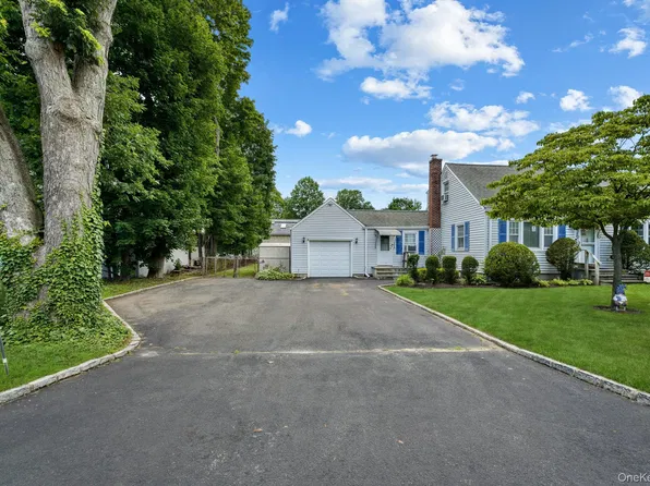 1547 Walt Whitman Road, Melville, NY 11747