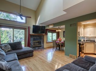 W132N8130 Danell Dr, Menomonee Falls, WI 53051