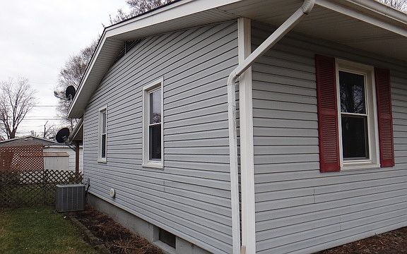 2nd image of 14812 Albany Ave