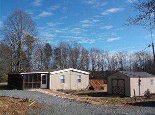 857 Sandy Cross Rd, Reidsville, NC 27320