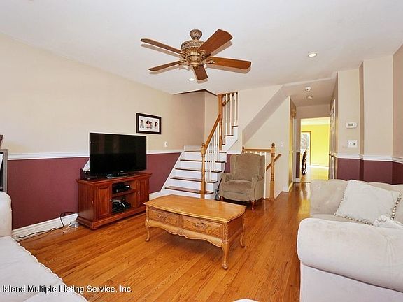 4th image of 12 Bosworth St