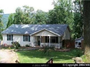 1252 High Top Rd, Linden, VA 22642