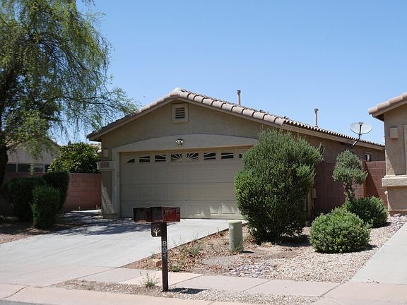 2nd image of 885 E Stronghold Canyon Ln