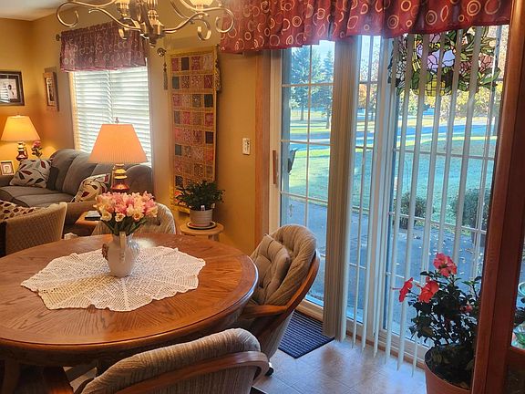 5th image of 841 Winsome Way
