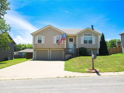 103 Echo Rdg, Buckner, MO, 64016