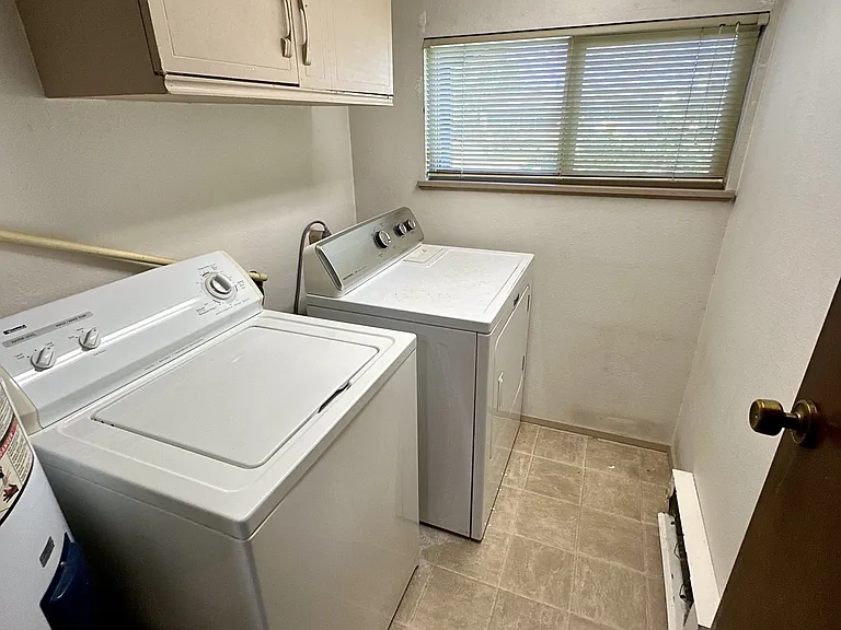 810 Wright Ave — Photo 8