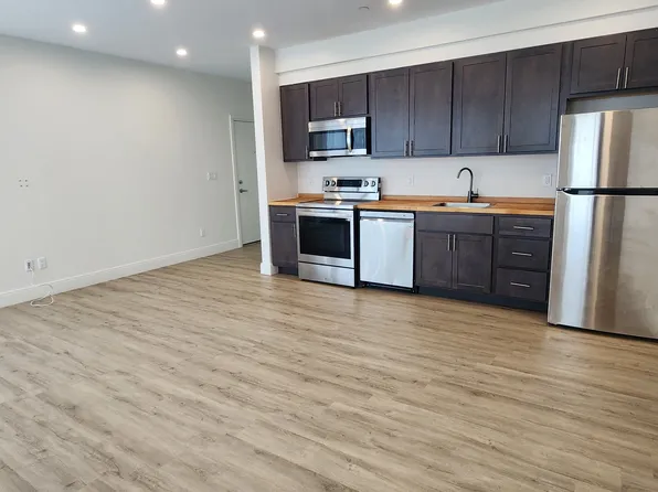 50 Roosevelt Ave #C-201, Valley Stream, NY 11581