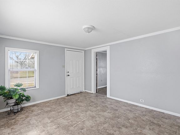 5th image of 1017 S 15th St