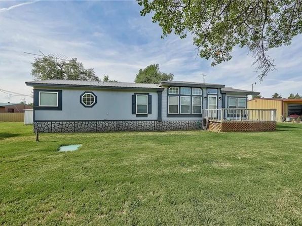 207 Sunflower Rd, Fort Cobb, OK 73038