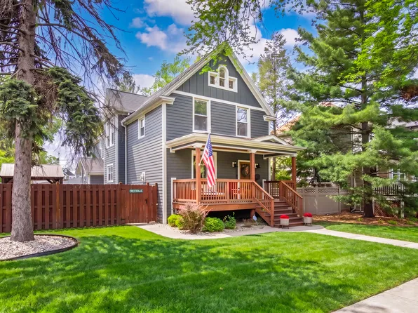 6826 N Osceola Ave, Chicago, IL 60631