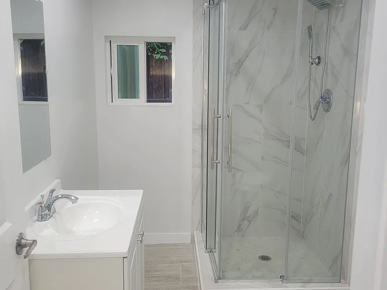 23099 Runnymede St — Photo 6