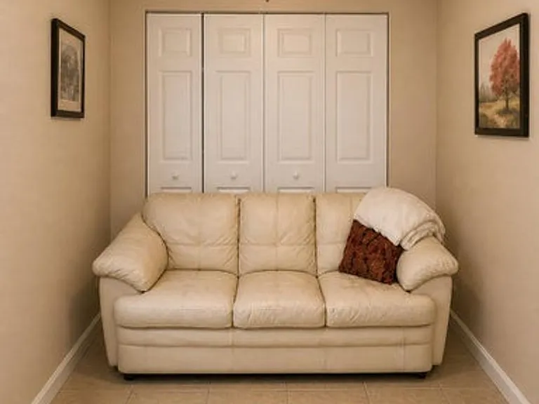 3945 Torres Cir — Photo 2