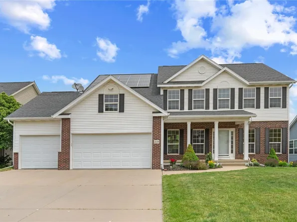 218 Teakwood Ln NE, Cedar Rapids, IA 52402